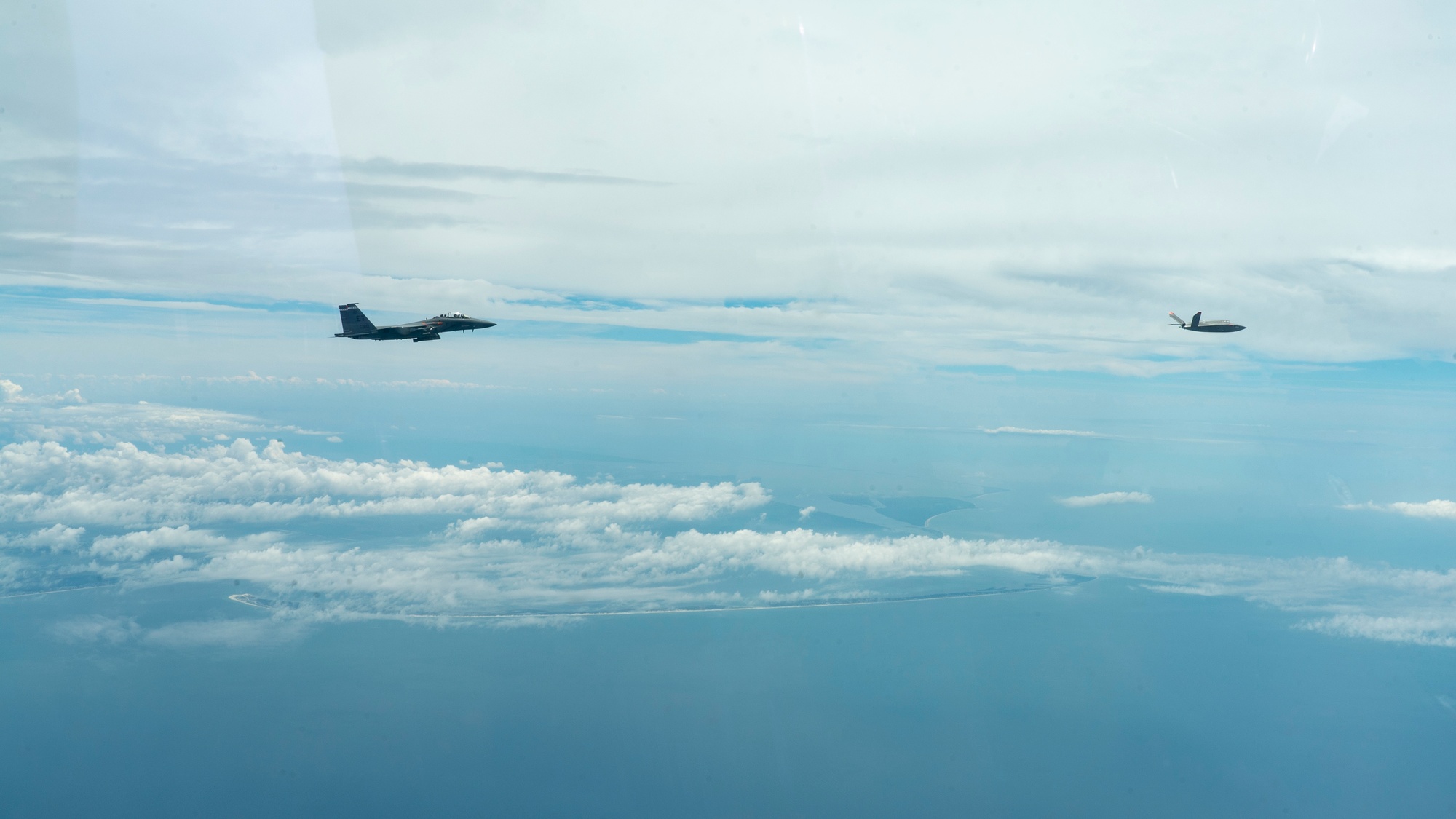 Dassault and Harmattan AI Fly Rafale-Controlled Drone Carrying New Radar-Hunting Payload
