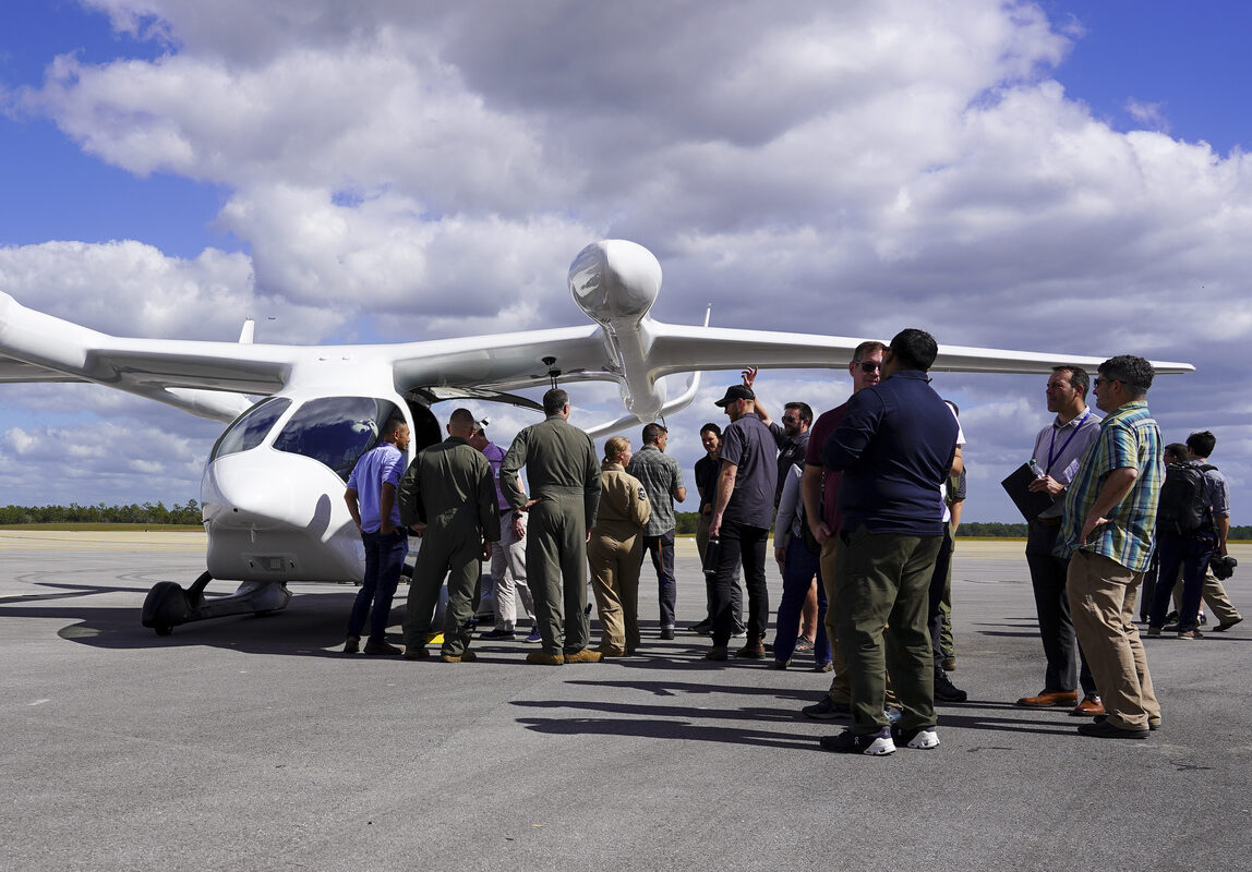FAA's Draft Vertical-Flight Design Standard Gives Pilotless Aircraft One Page and Powered-Lift a 15:1 Approach the FAA Won't Evaluate