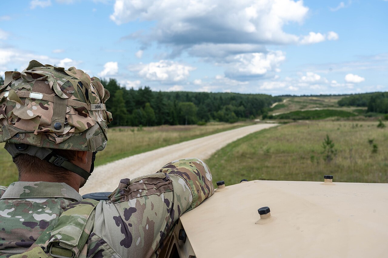 Starshield Speed Cap Hits Ukraine's Interceptor Drones as Demand Grows for Starlink-Free Helsing HX-2